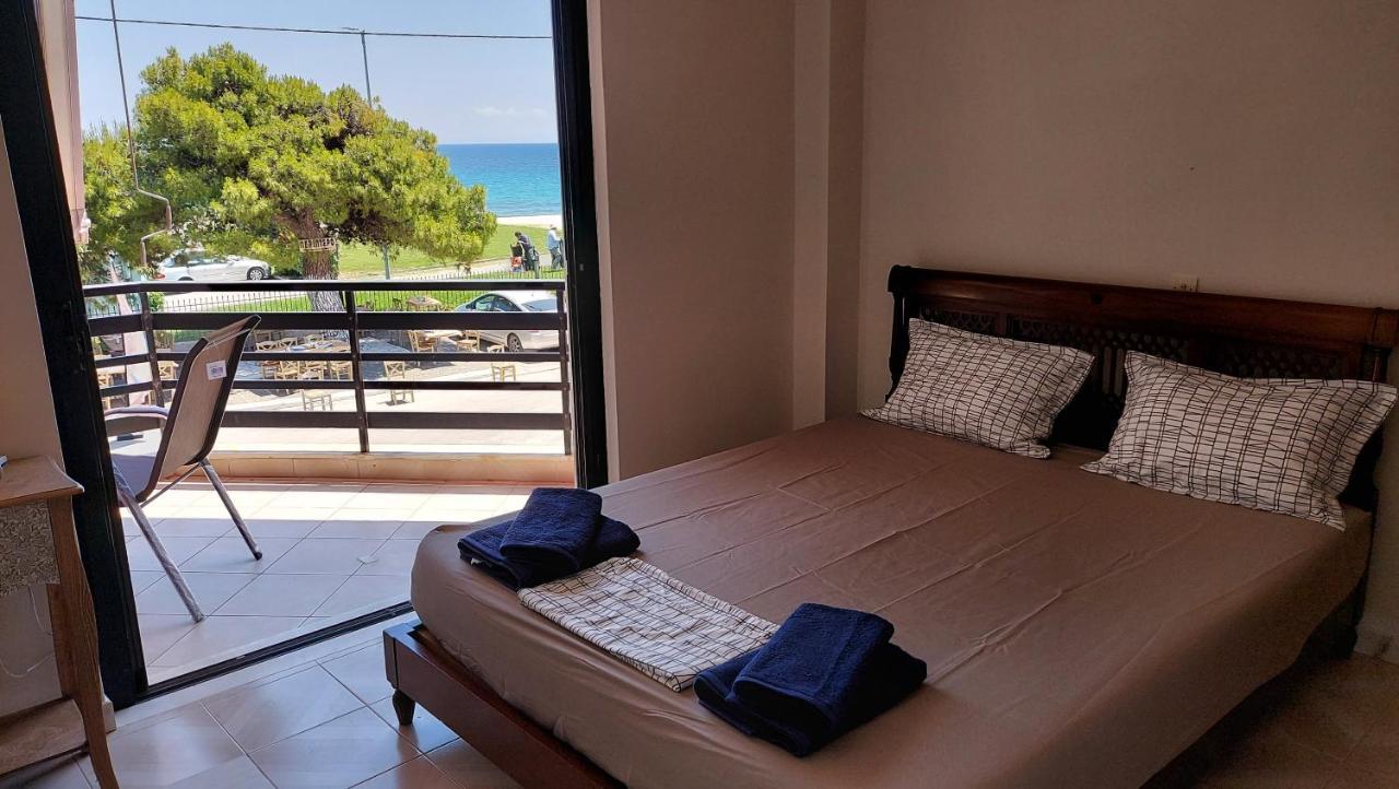 Dolphin 1 Apartment Artemida  Ngoại thất bức ảnh