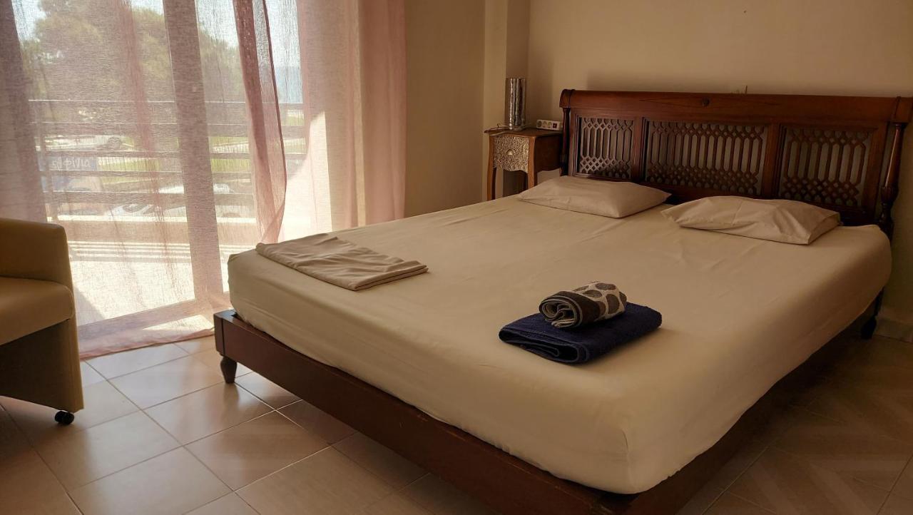 Dolphin 1 Apartment Artemida  Ngoại thất bức ảnh